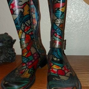 Rain boots sz 7 fits like 6.5 multi color zip inside.